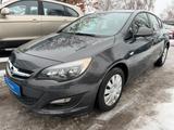 Opel Astra J Selection*1.HD*Klima*72.TKM*PDC*TÜV NEU - Opel Astra: 1.7