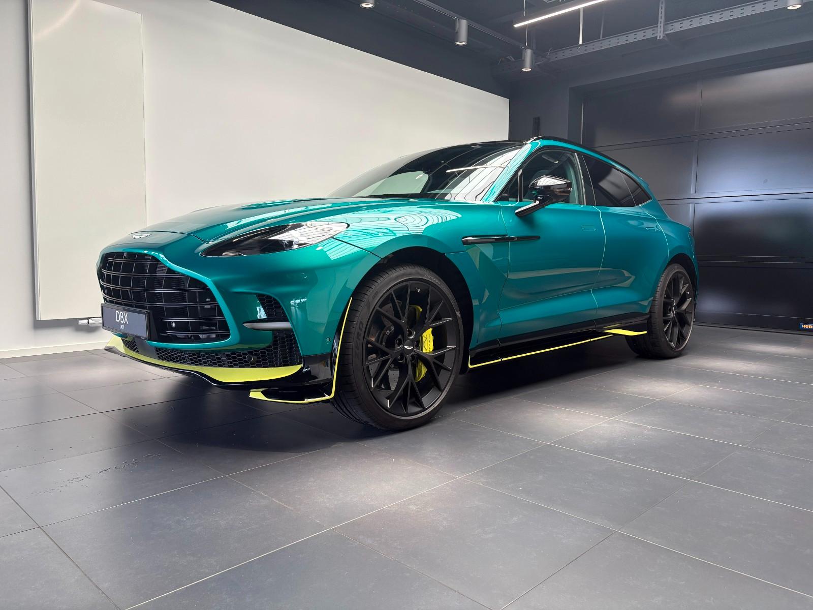 Aston Martin DBX707 AMR24 Edition - Medical Car - Carbon