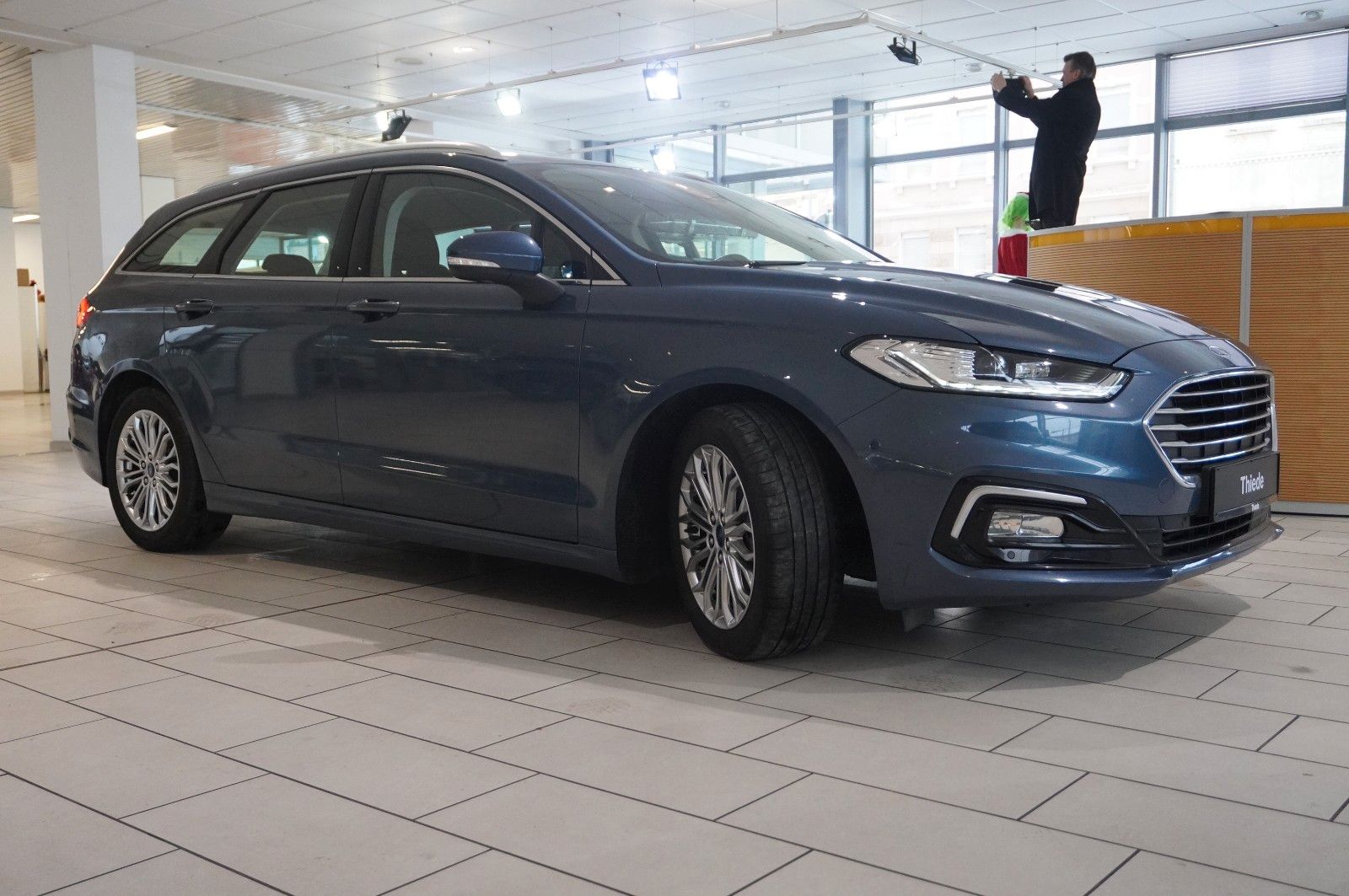 Fahrzeugabbildung Ford Mondeo Turnier 2.0 TITANIUM NAVI/LED/KAMERA/DAB+