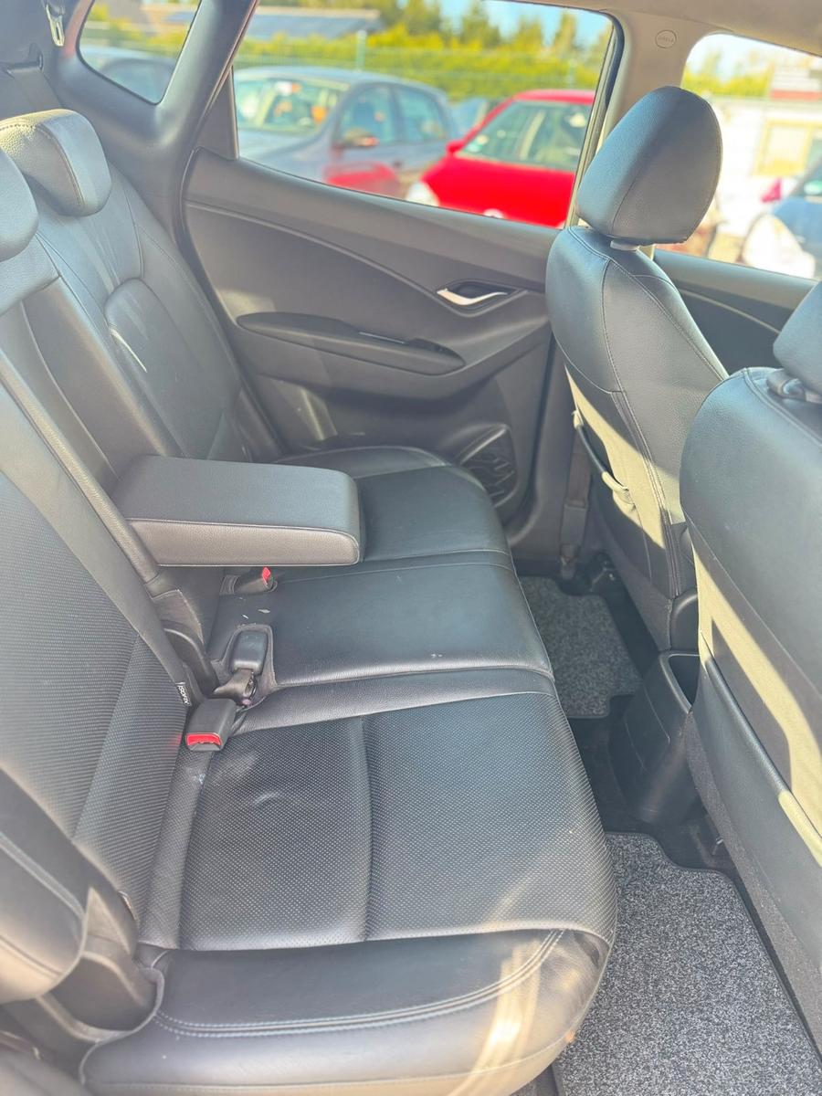 Hyundai ix20 2011 — photo 13