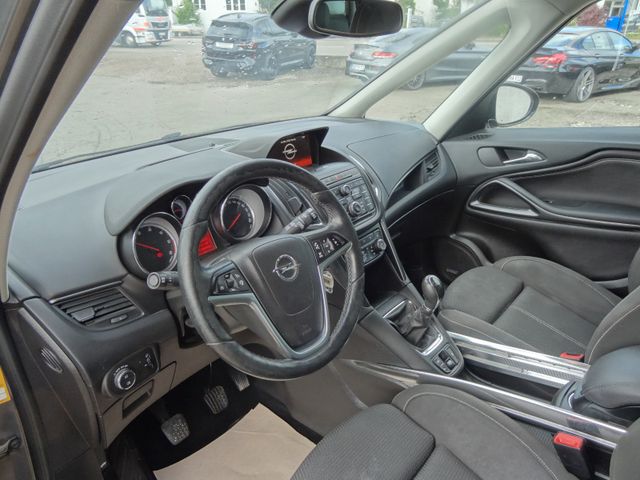 Fahrzeugabbildung Opel Zafira C Tourer Business Innovation/AHK/Klima/