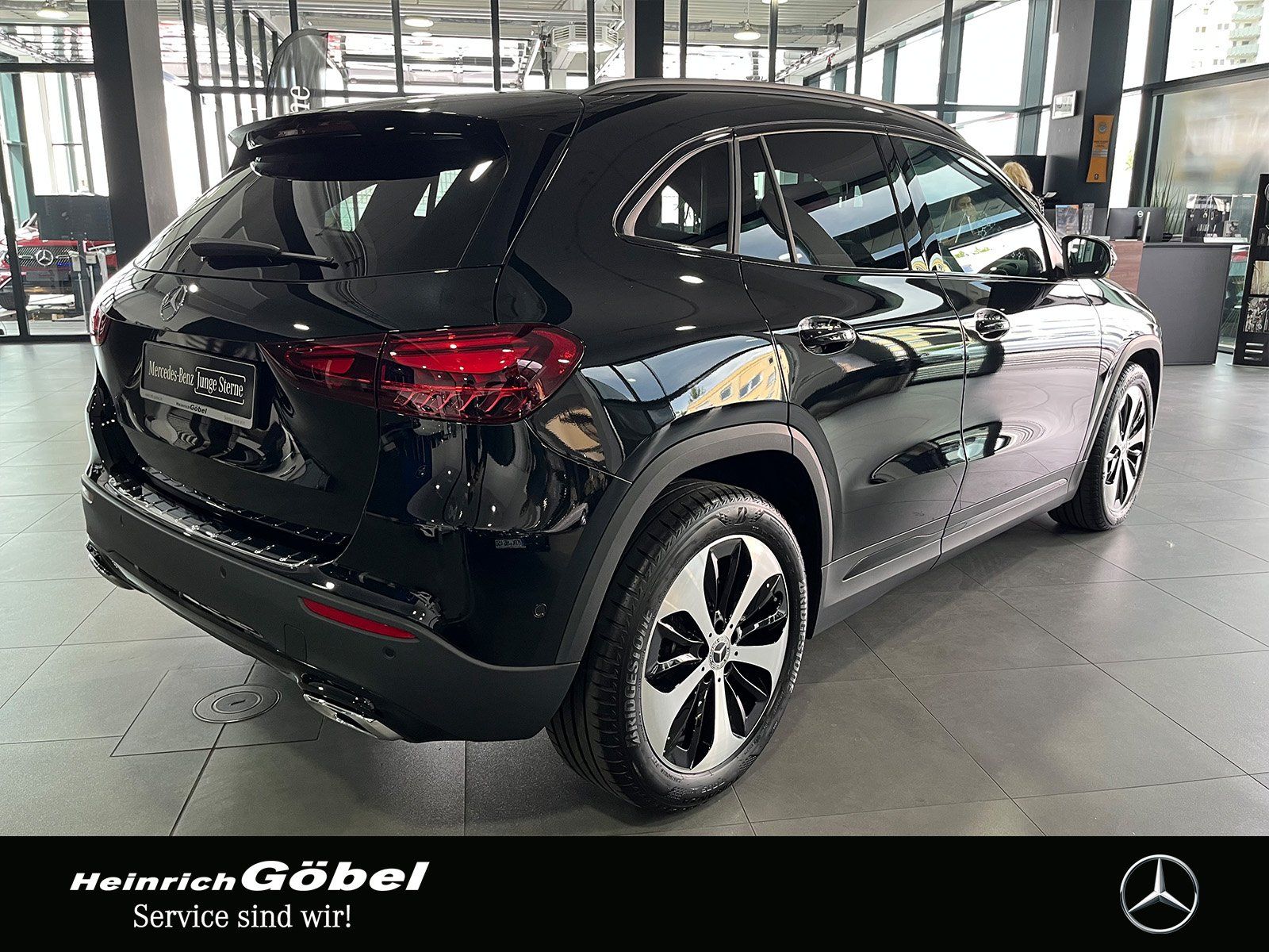 Fahrzeugabbildung Mercedes-Benz GLA 220 4M Progressive TOTWINKEL+MEMORY+19"+360°