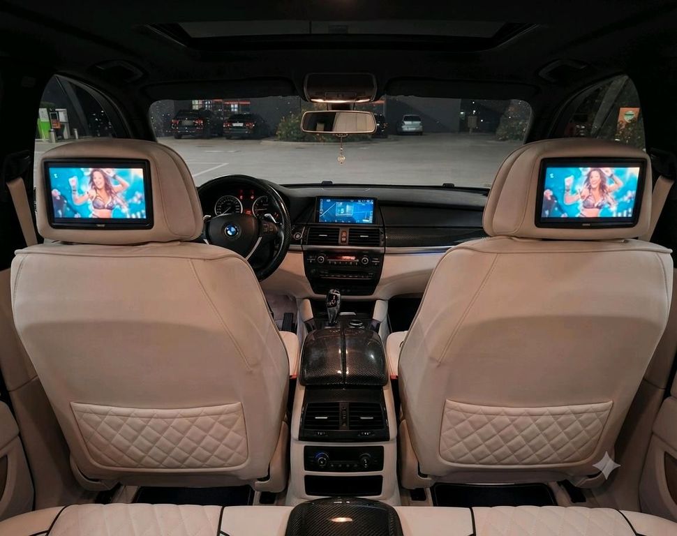 Image of BMW X6