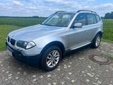 BMW X 3  1 Jahr TÜV Wochenende Preis 3000 - BMW: X Preis