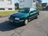 Volkswagen Zuverlässiger 3er Golf - Volkswagen Golf: 3er