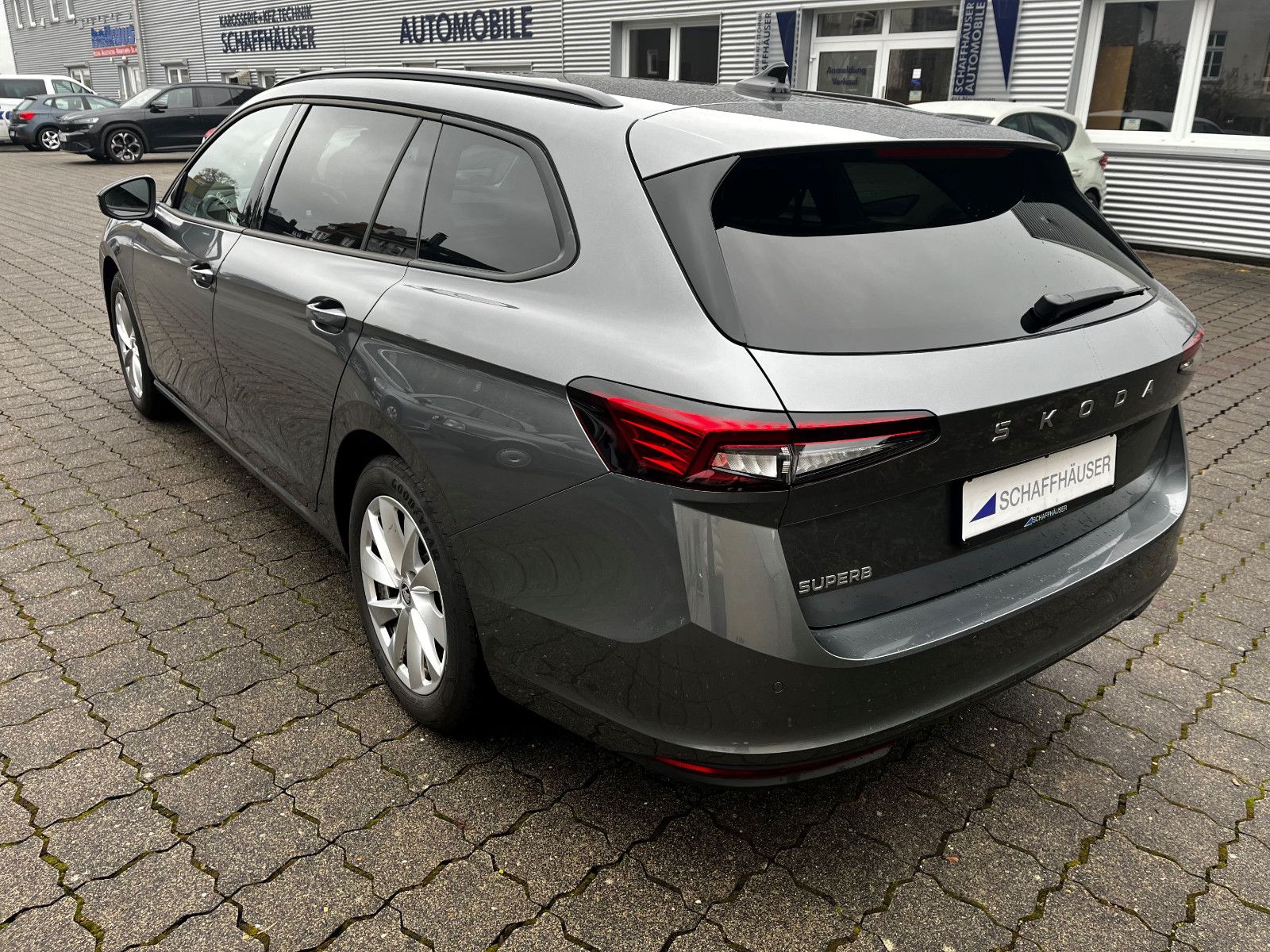 Fahrzeugabbildung SKODA Superb Combi 1.5 TSI NAV SHZ KAM PDC LED ALU DAB