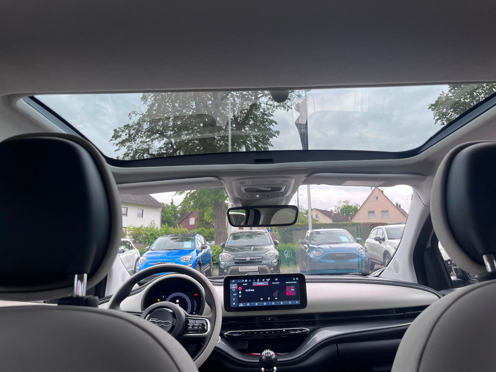 Fahrzeugabbildung Fiat 500 1.0 Hybrid FireFly 48 kW La Prima