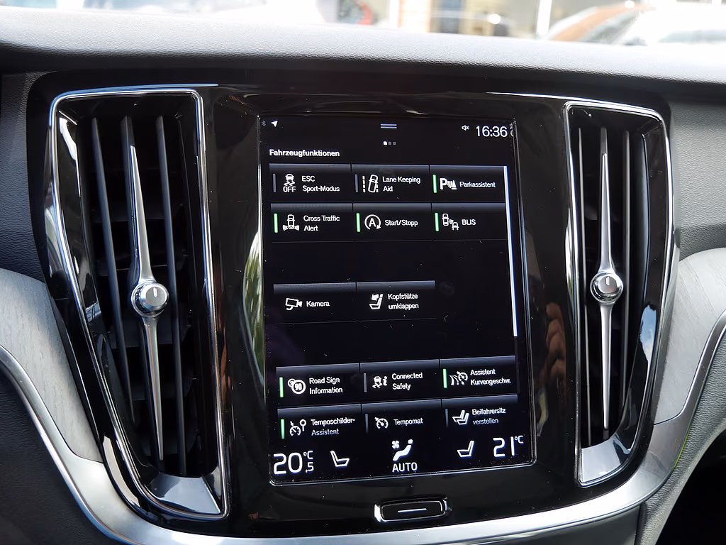 Volvo V60 Cross Country B5 AWD Pro, миниатюра 22