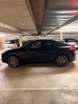 Porsche Cayenne GTS Coupe PDLS + 22" Spyder Design