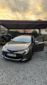 Toyota Corolla Hybrid - Toyota Corolla Gebrauchtwagen in Saarbrücken