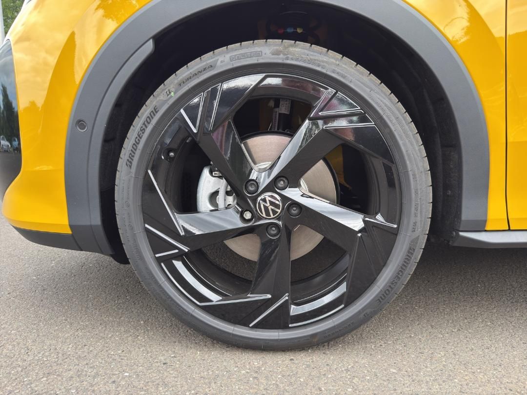Fahrzeugabbildung Volkswagen T-Roc R-Line R-Line,IQ-Light,Black-Style,20 Felg