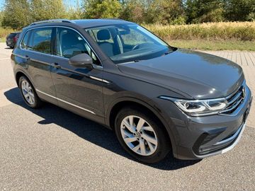 Volkswagen Tiguan - 3