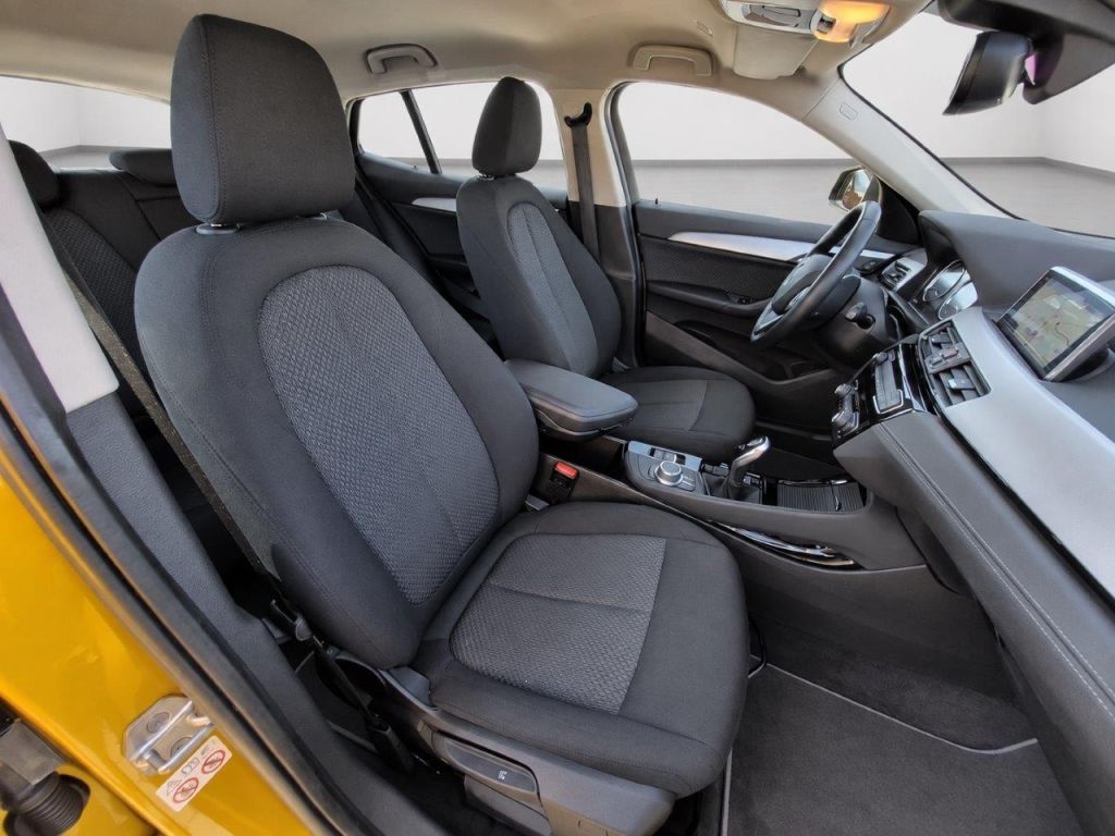 BMW X2 sDrive18i Aut. Advantage Driving Assistant – Bild 18