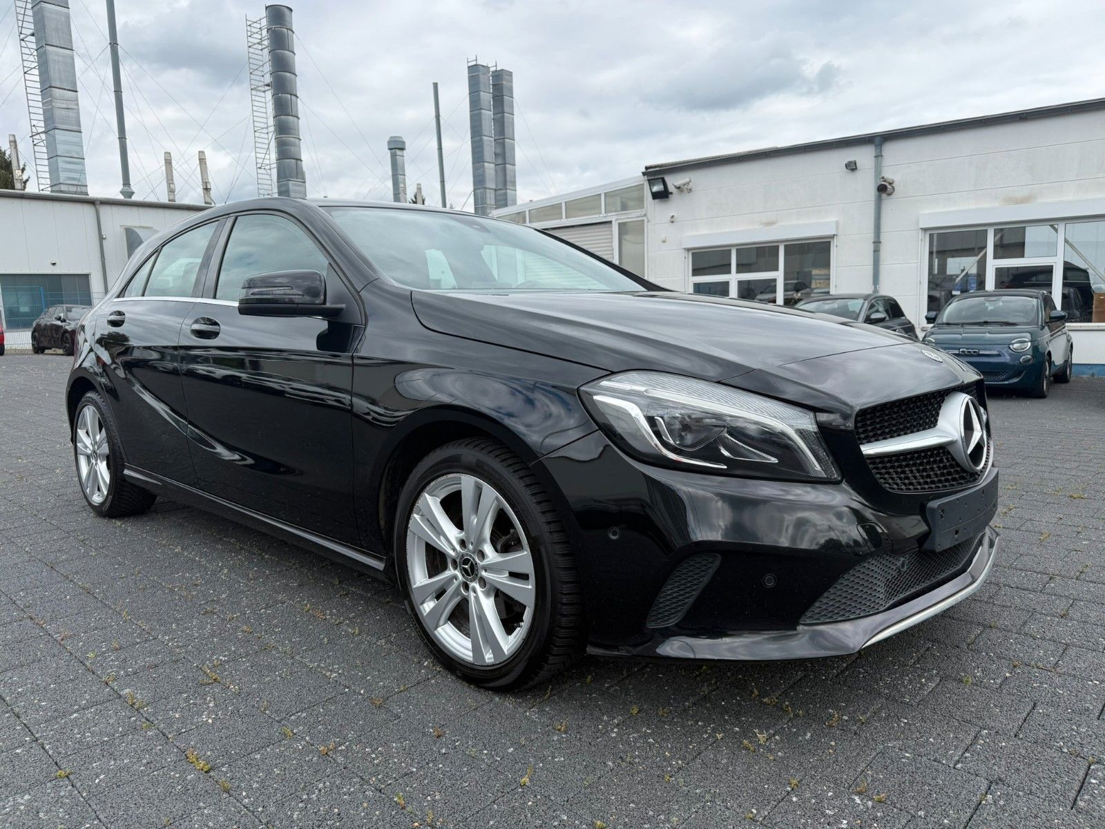 MERCEDES-BENZ A 180 Urban