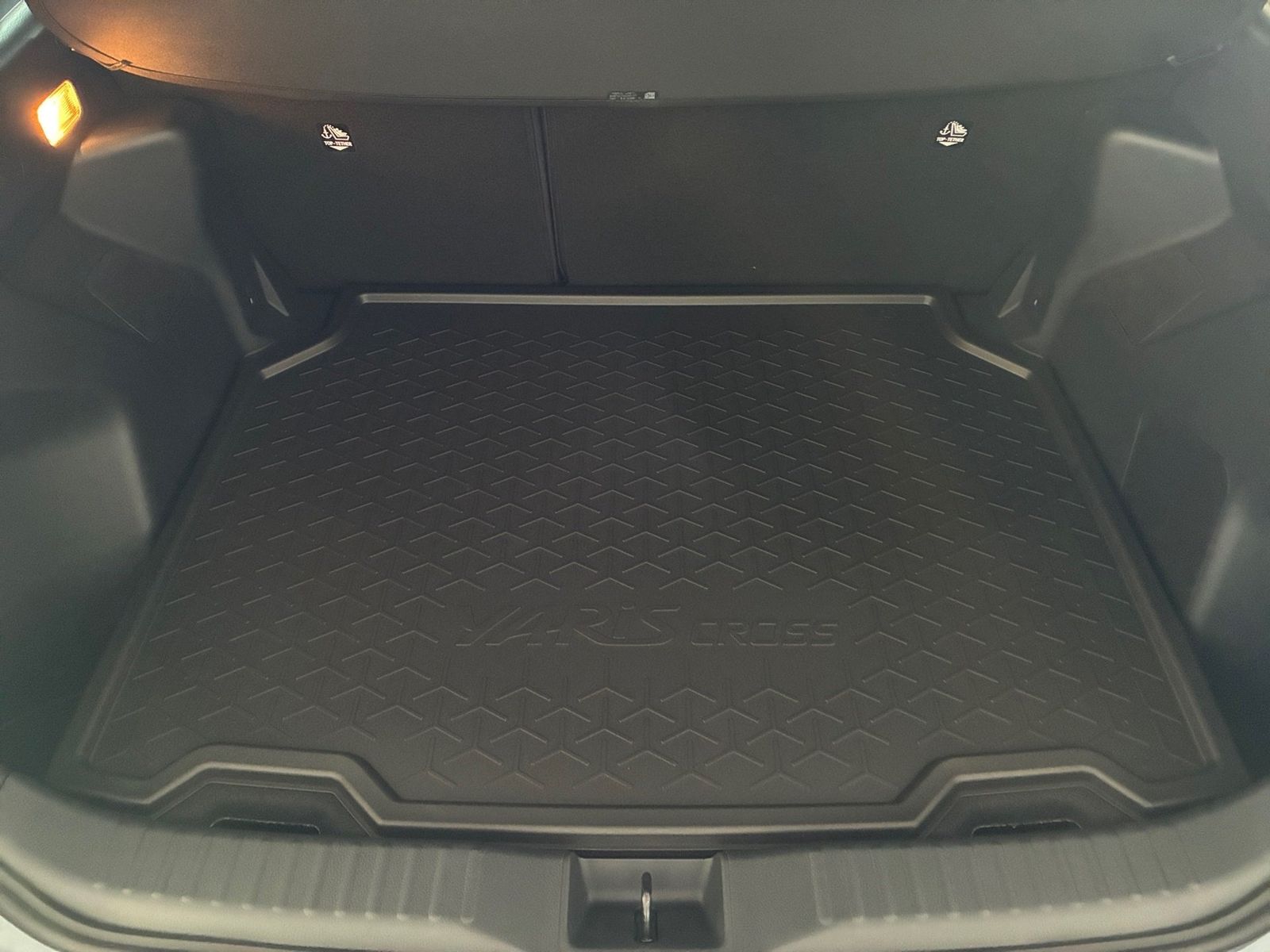 Fahrzeugabbildung Toyota Yaris Cross 5-türig Teamplayer 1.5 VVT-i Hybrid