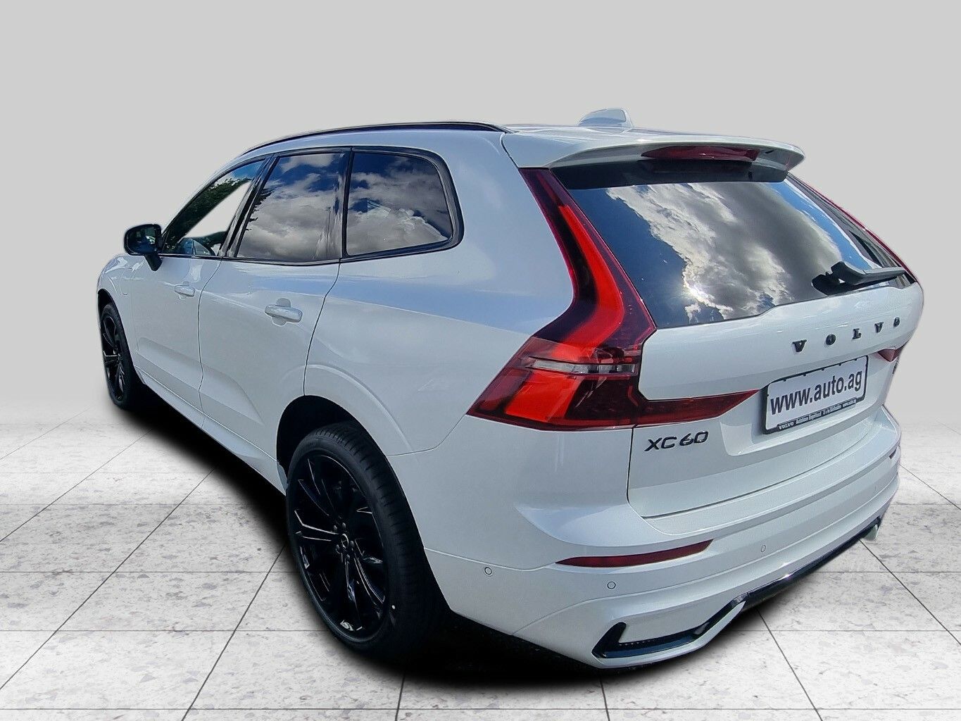 Volvo XC60 T6 Plus Black Edition imagem 3