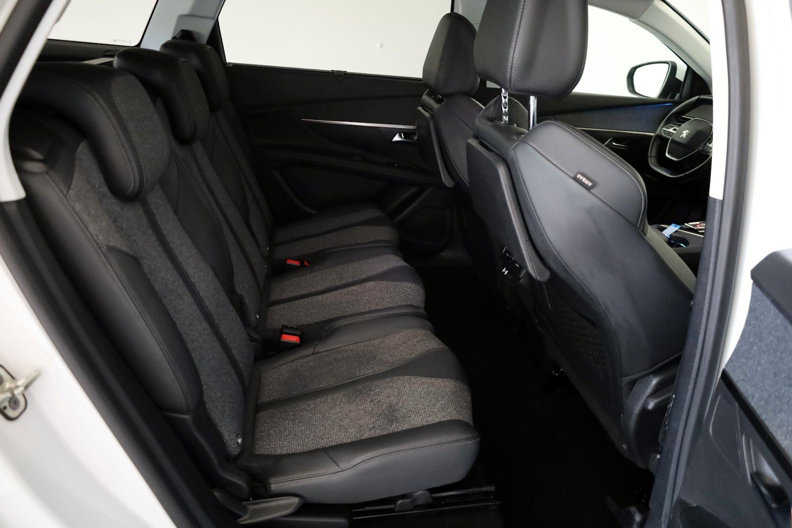 Fahrzeugabbildung Peugeot 5008 Allure 7 Si.,T.Leder,Navi,LED,SH,PDC,Kamera