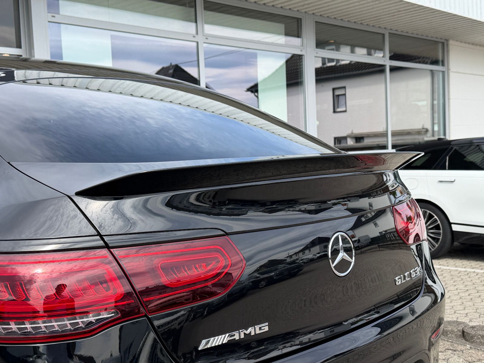 Fahrzeugabbildung Mercedes-Benz GLC 63 AMG Coupe/MBUX/Ambiente/Schiebedach/Kam/