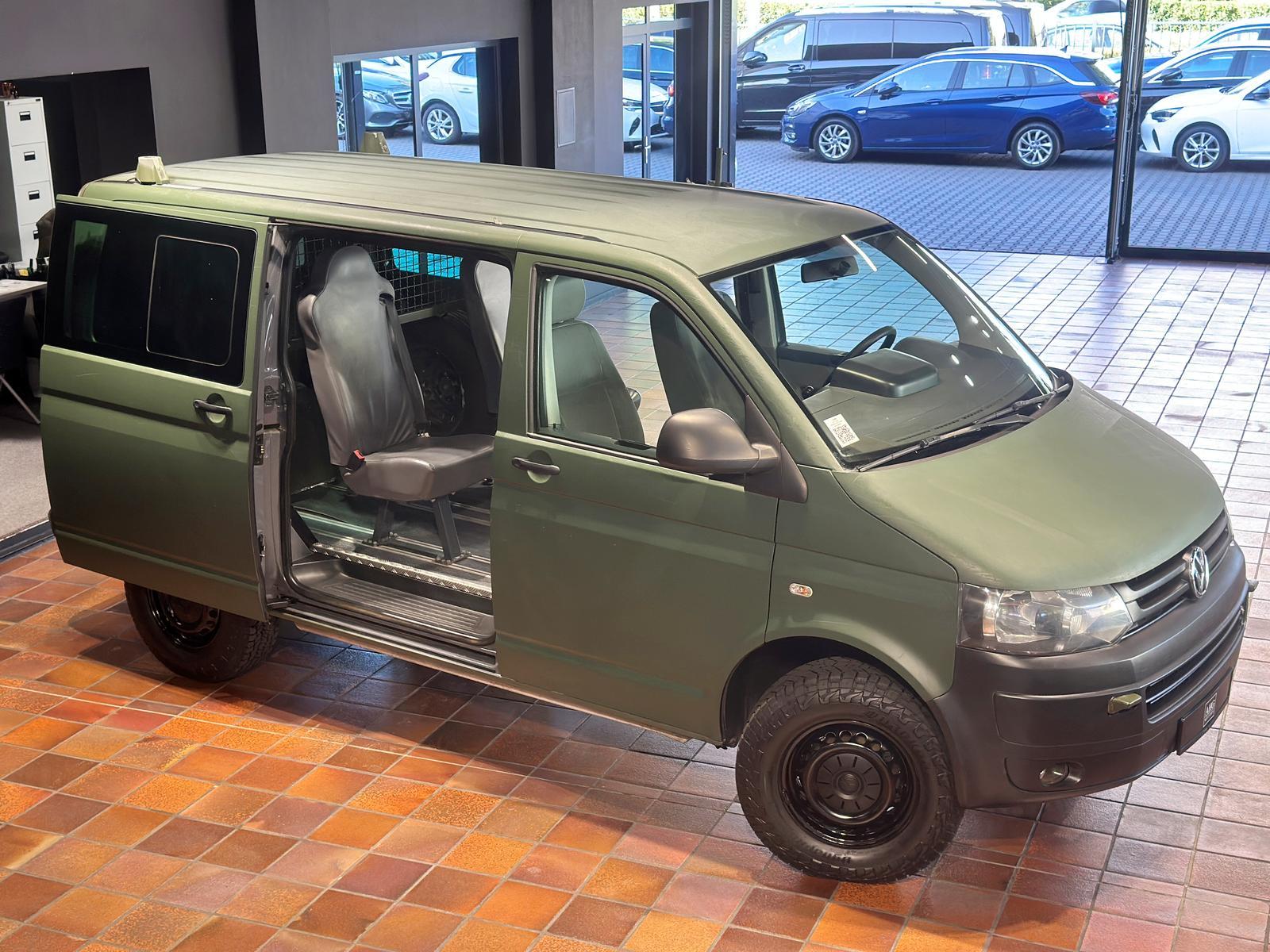 Volkswagen T5 WIDDER 4MOTION KURZ SEIKEL ROCKTON BUNDESWEHR