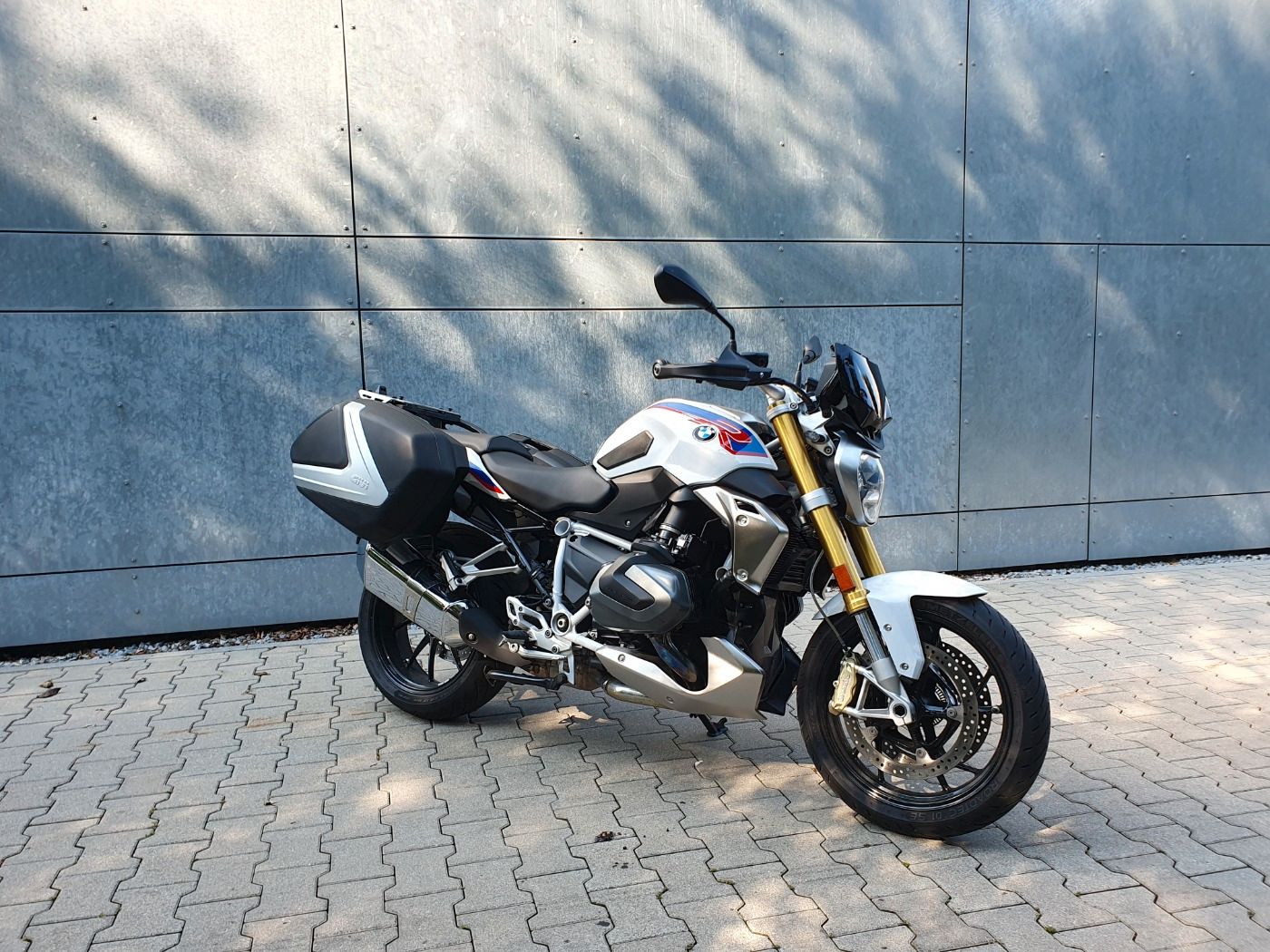 Fahrzeugabbildung BMW R 1250 R Style HP 3 Pakete