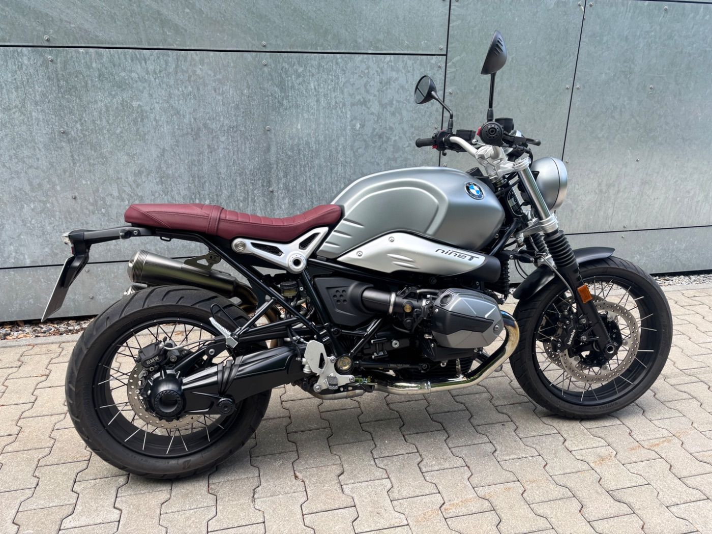 Fahrzeugabbildung BMW R nine T Scrambler