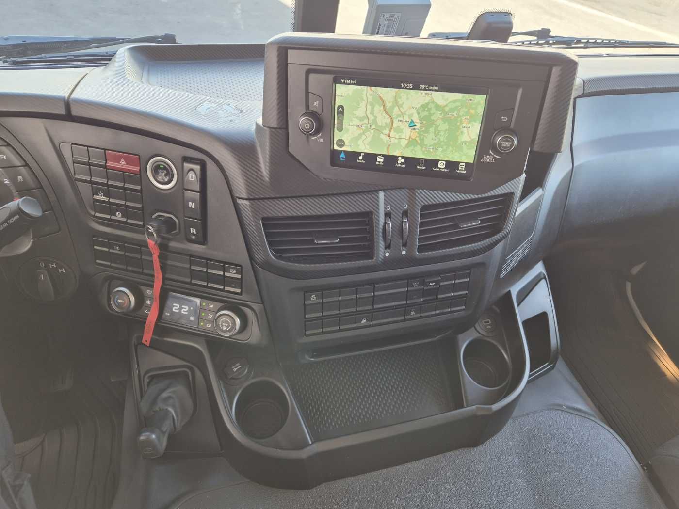 Fahrzeugabbildung Iveco X-Way AD300X48Z HR 6x4 Intarder Bordmatic Kamera