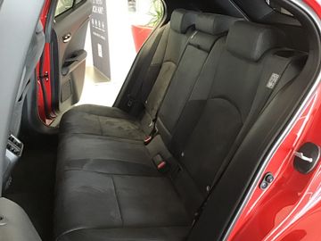 Lexus UX - 12