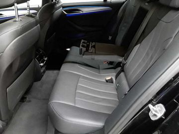 BMW 520 - 7