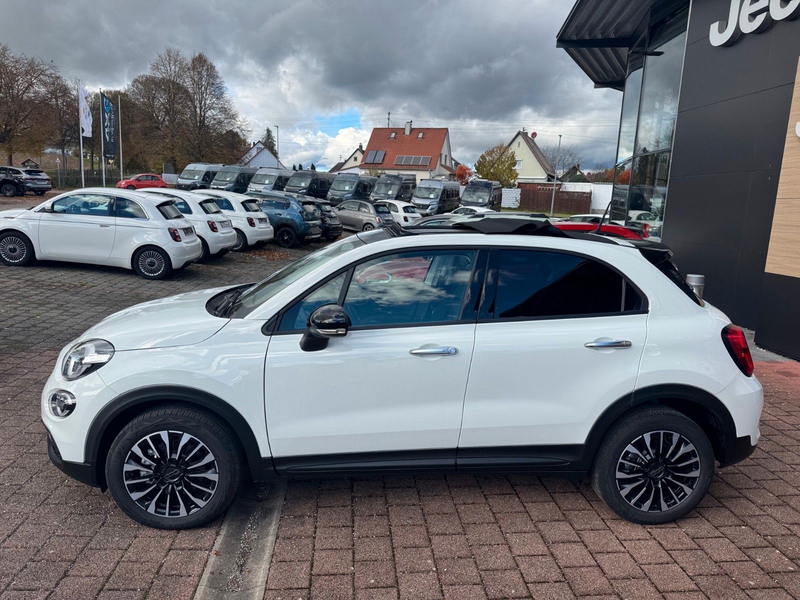 Fahrzeugabbildung Fiat 500X 130PS AUTOM. DOLCEVITA FALTDACH NAVI KAMERA