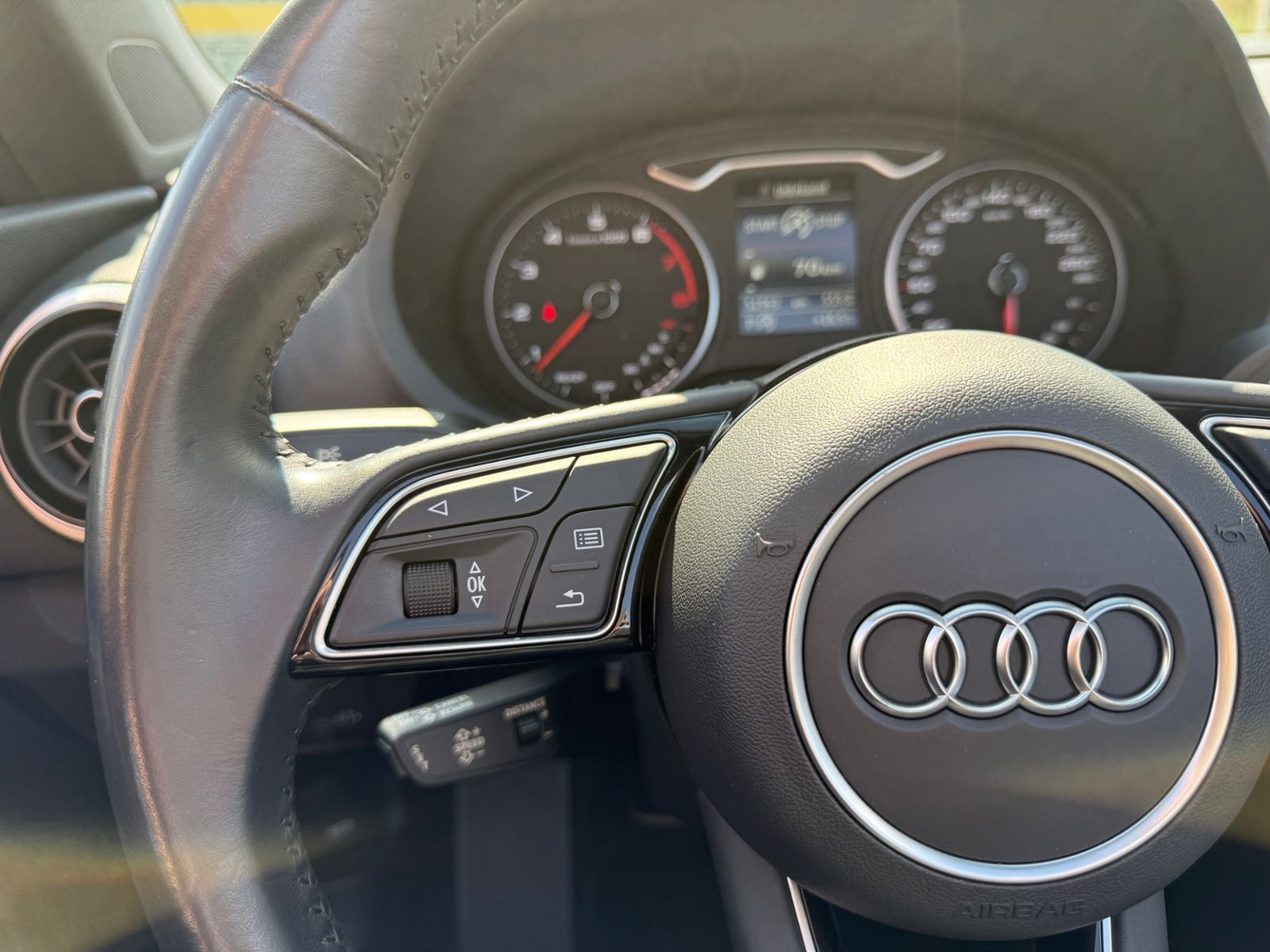 Fahrzeugabbildung Audi A3 Cabriolet 35 TFSI S line B&O ACC LED