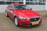 Jaguar XE 25t 250PS AWD Prestige Automatik - Jaguar XE Prestige mit Benzin-Antrieb