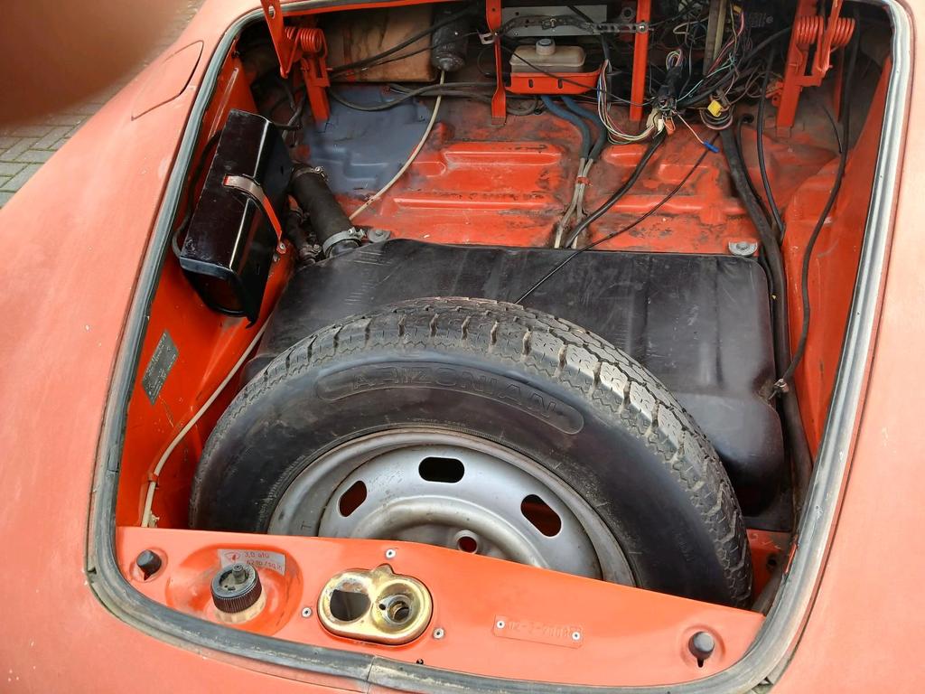 Volkswagen Karmann Ghia