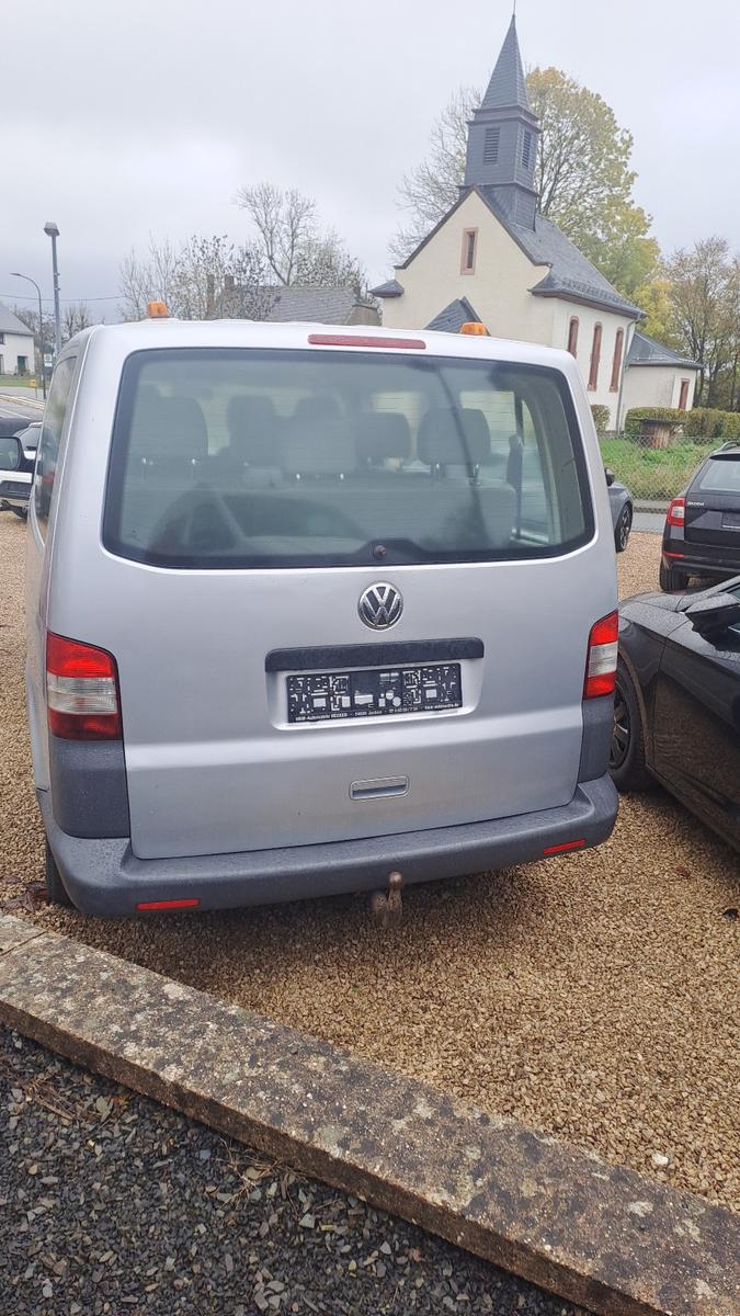 Volkswagen T5 Transporter 9-Sitzer+Klima+ gepflegt