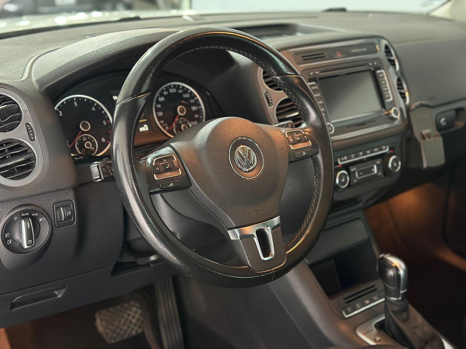Volkswagen Tiguan 2. TDI DSG 4Motion BMT Sport & Style Voll