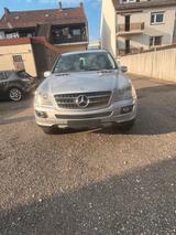 Mercedes-Benz Mercedes ML 350,,  Neu Steuerkette,, Neu TÜV - gebrauchte Mercedes-Benz ML 350 aus dem Jahr 2005