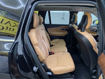 Volvo XC90 - 12