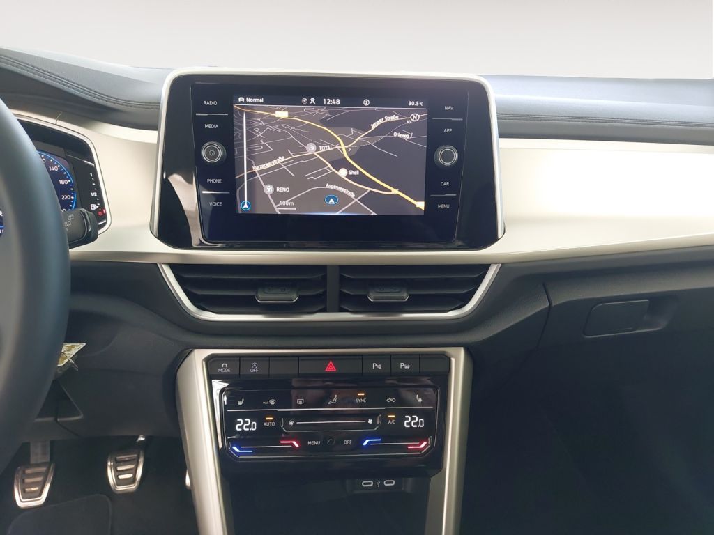 Fahrzeugabbildung Volkswagen T-Roc 1.5 TSI Move Digital Cockpit Navi