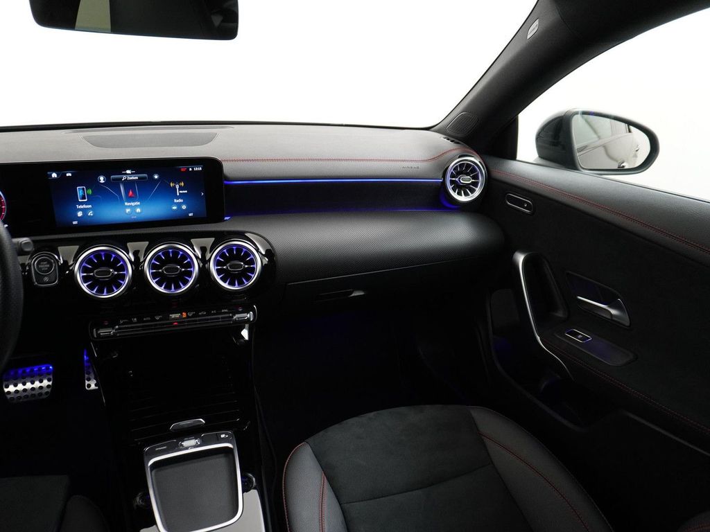 Mercedes-Benz CLA 180 Star Edition AMG Line Nightpakket, Parke