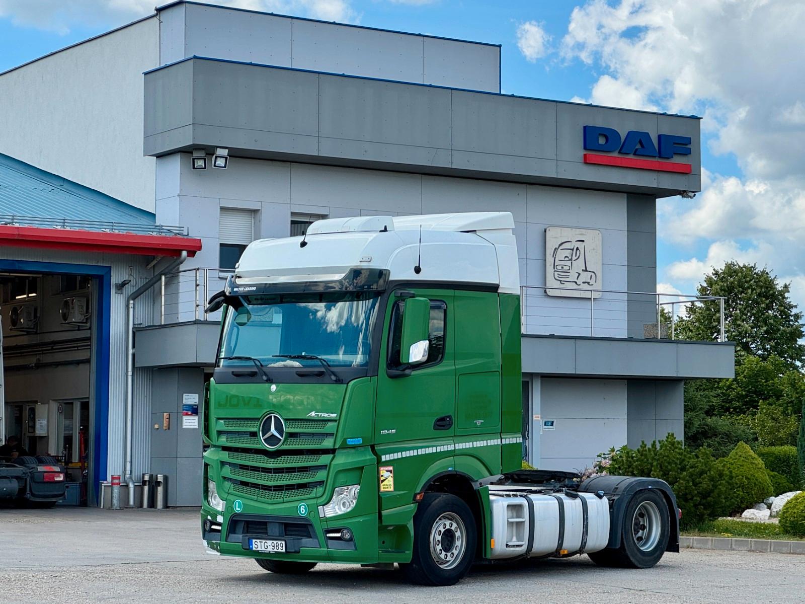 Mercedes-Benz Actros 1945