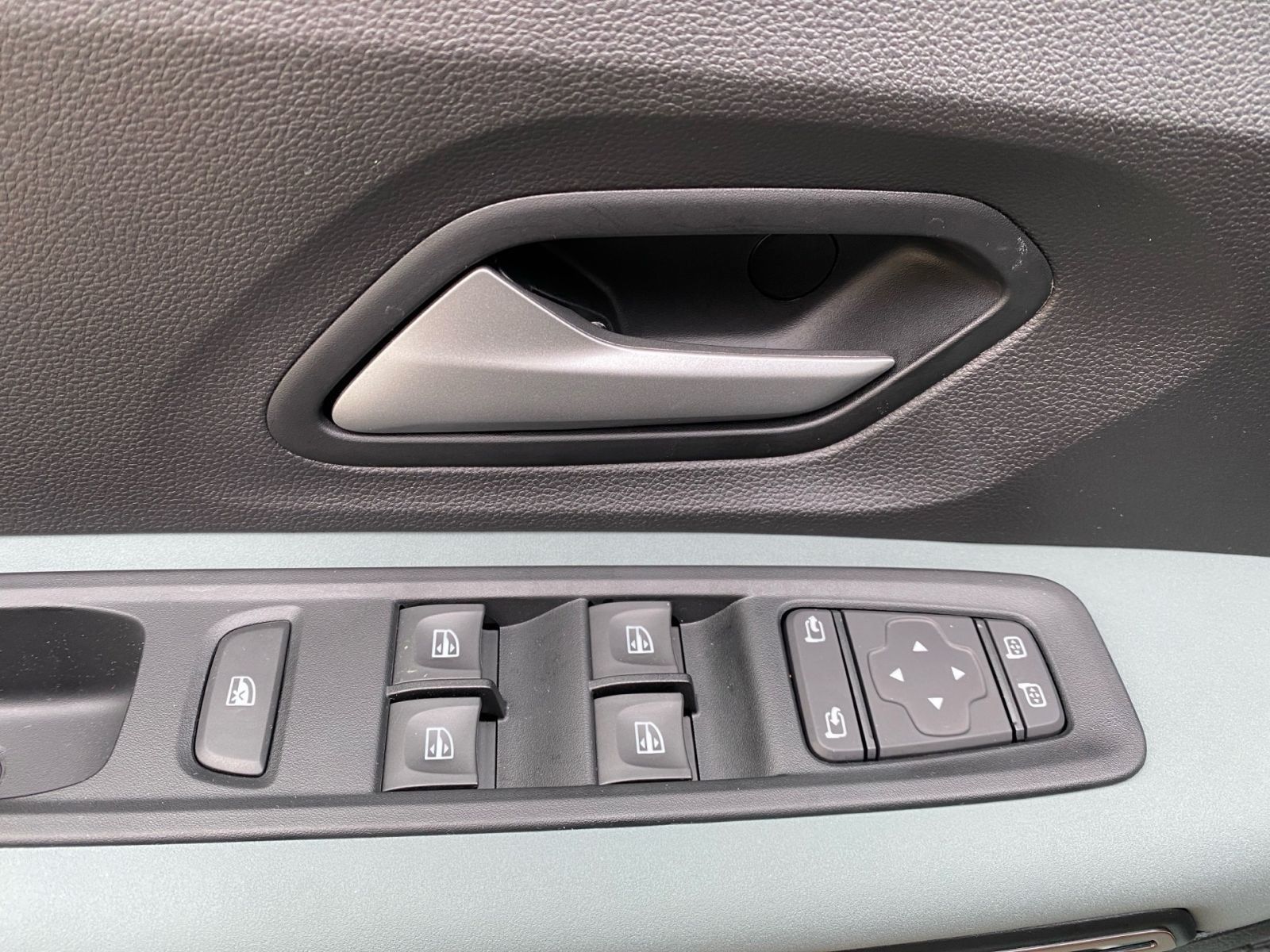 Fahrzeugabbildung Dacia Jogger Extreme Hybrid 155 Automatik *NAVI*SINTER