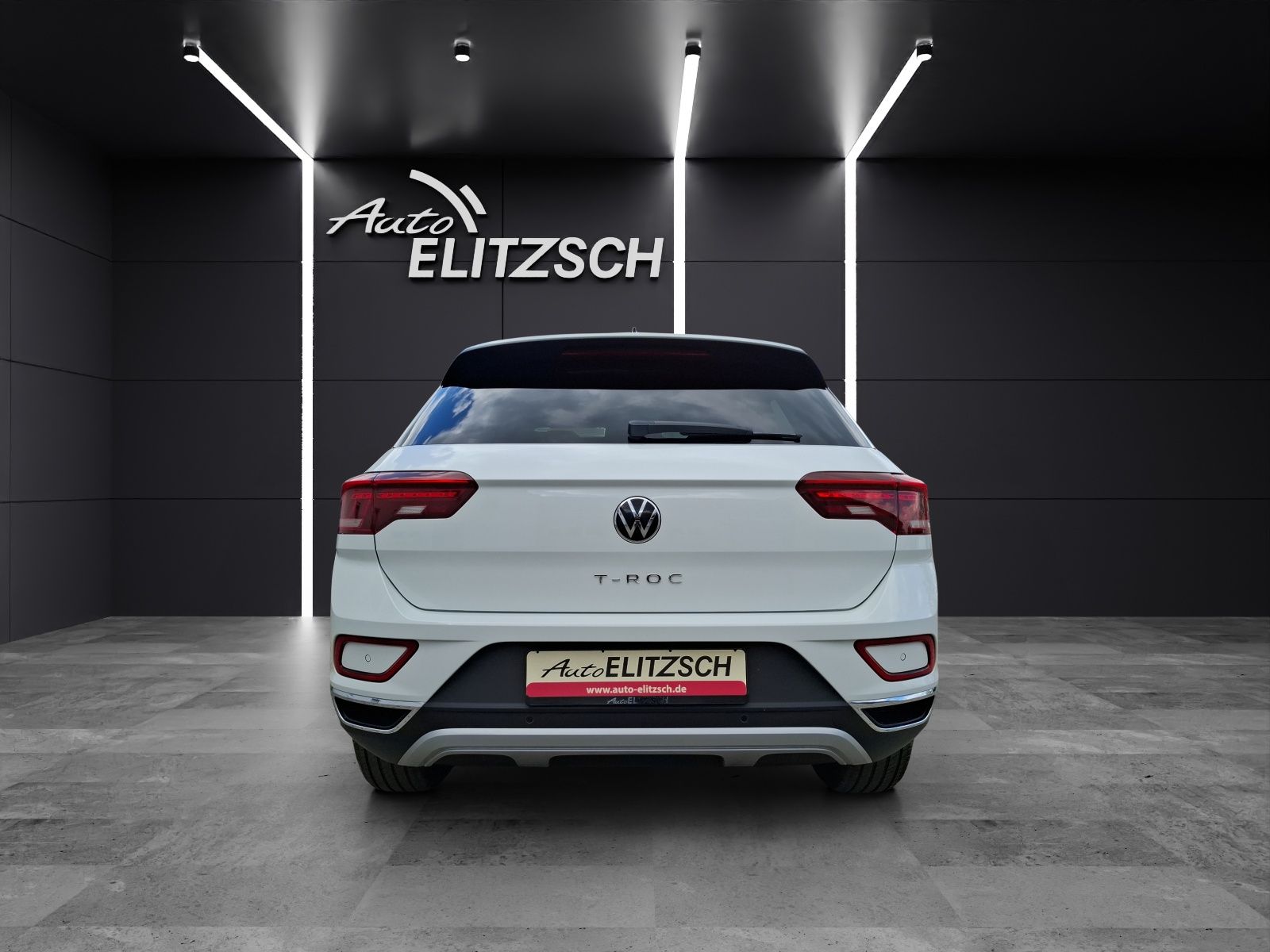 Fahrzeugabbildung Volkswagen T-Roc TSI Style DSG LED plus Navi AID ACC RFK SH