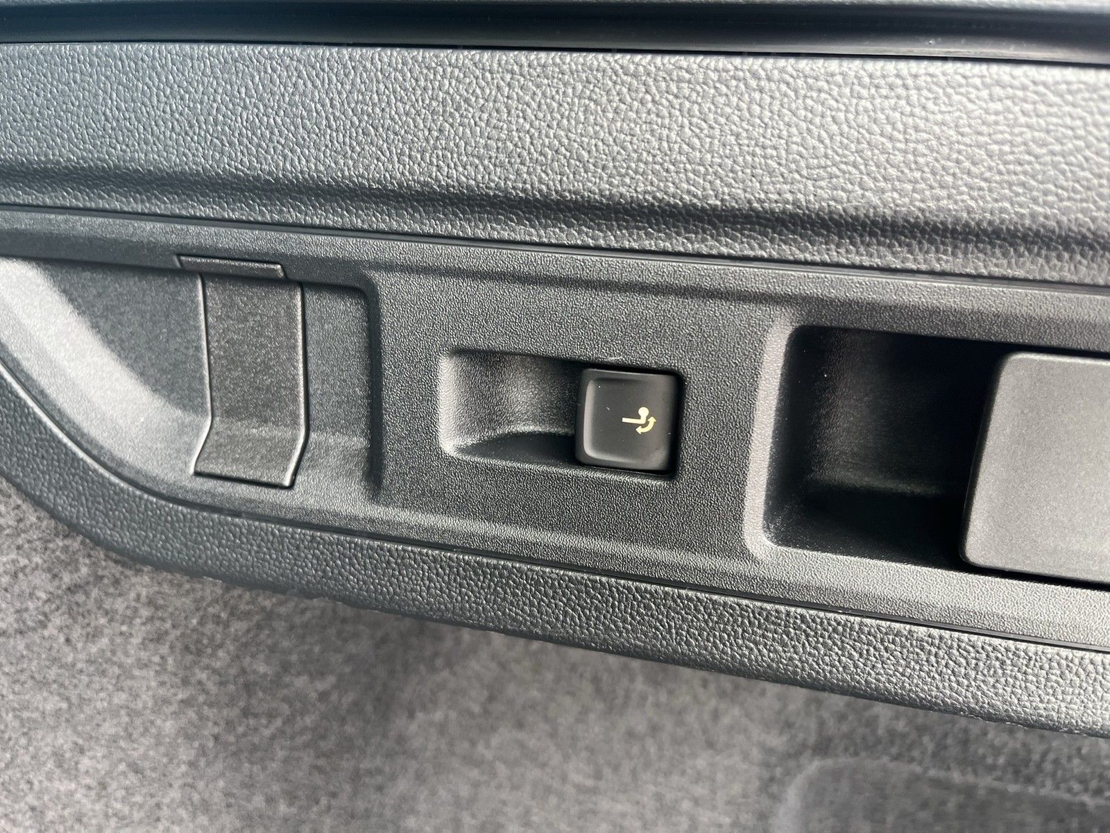 Volkswagen Passat Variant 1.5 eTSI Business Navi AHK 360° foto 5