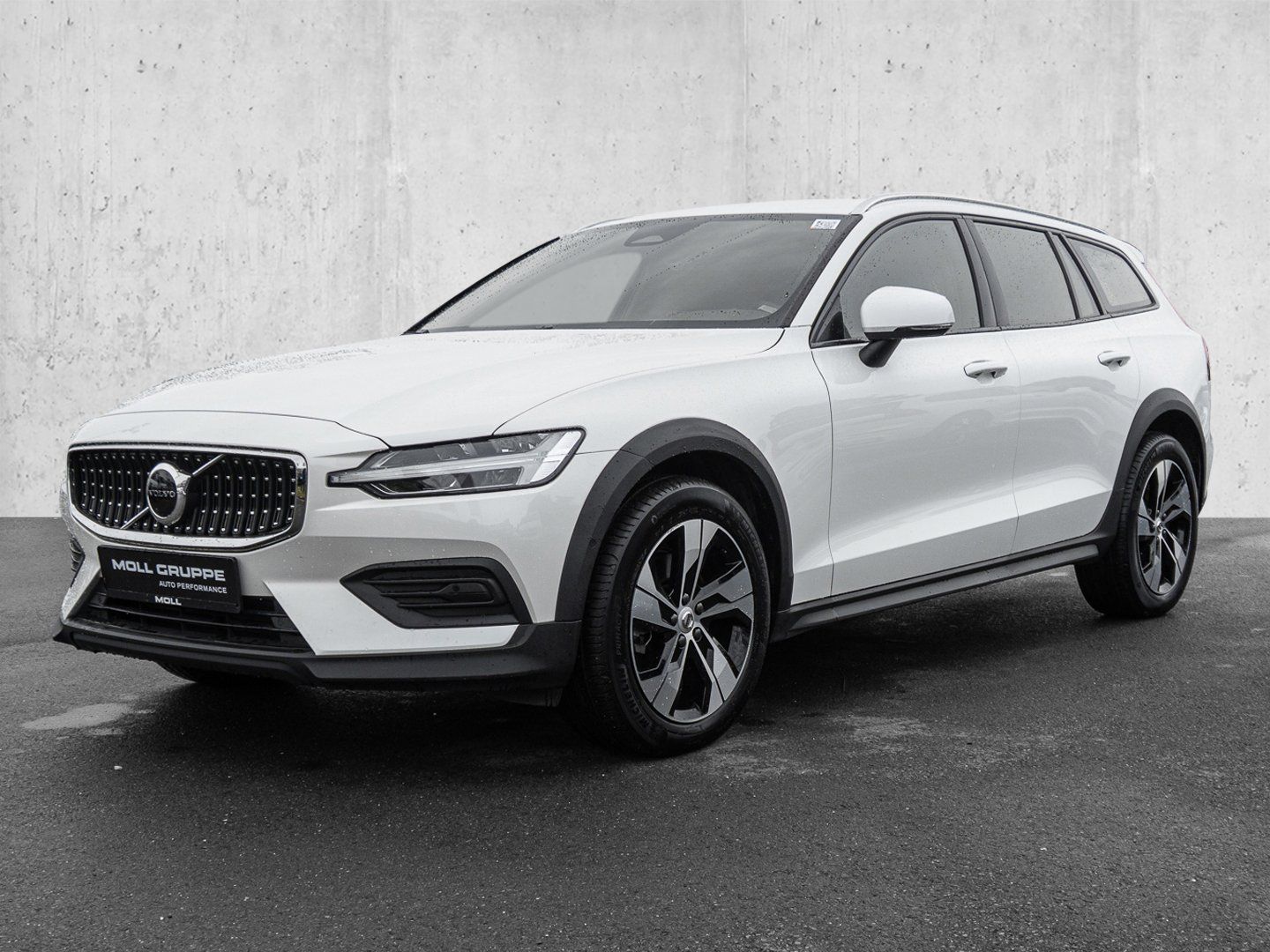 Volvo V60 Cross Country B4 D AWD Plus Bright PILOT LED foto 2