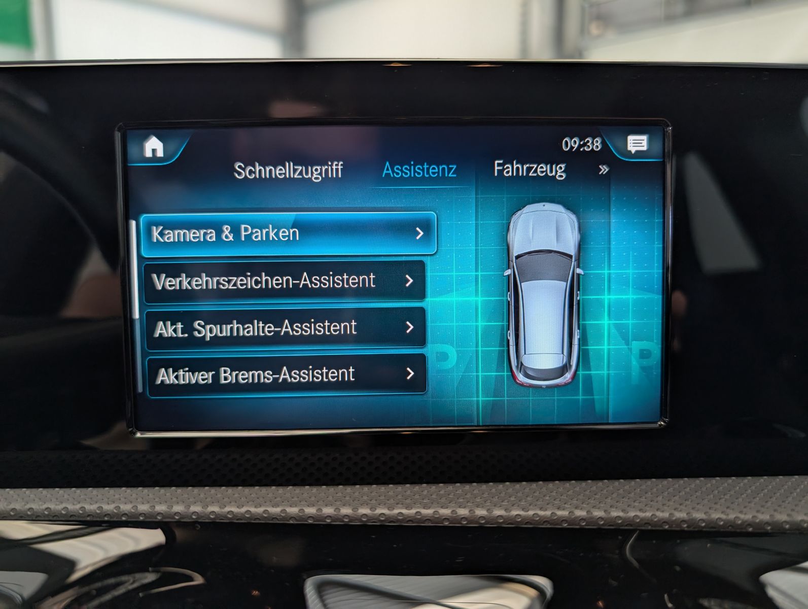 Fahrzeugabbildung Mercedes-Benz CLA 250 SB Dinamica AMG-Line MBux Cam ACC Pano