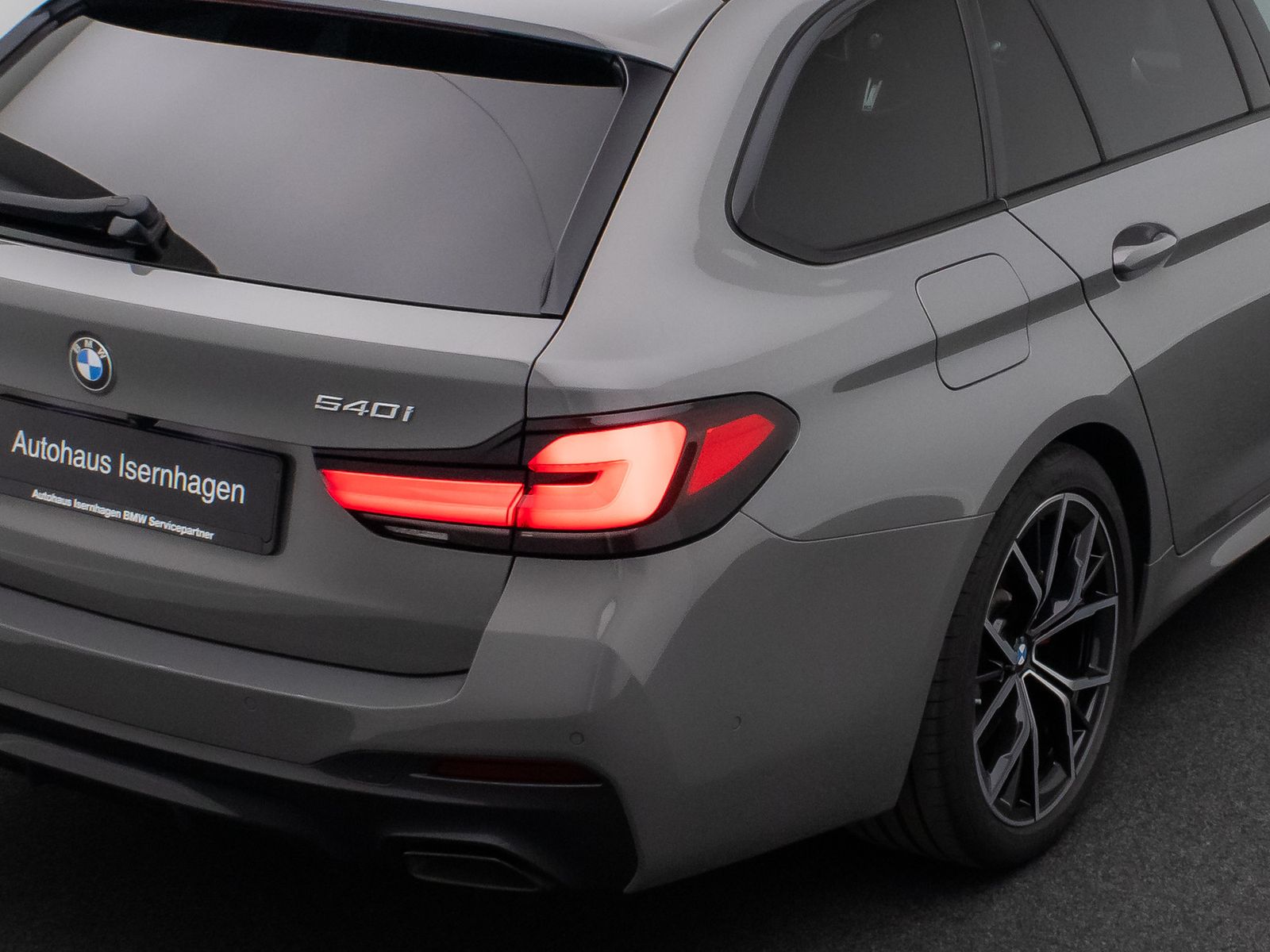 Fahrzeugabbildung BMW 540i xD M Sport Kamera DAB H/K Lenkrhzg Alarm
