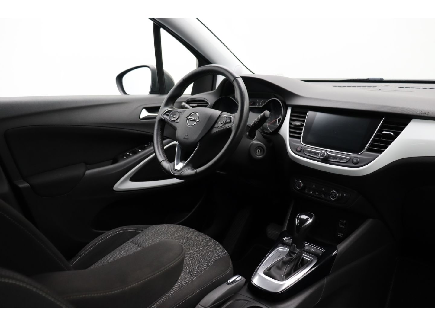 Fahrzeugabbildung Opel Crossland Opel 2020 Kamera Totwinkelass Einparkh