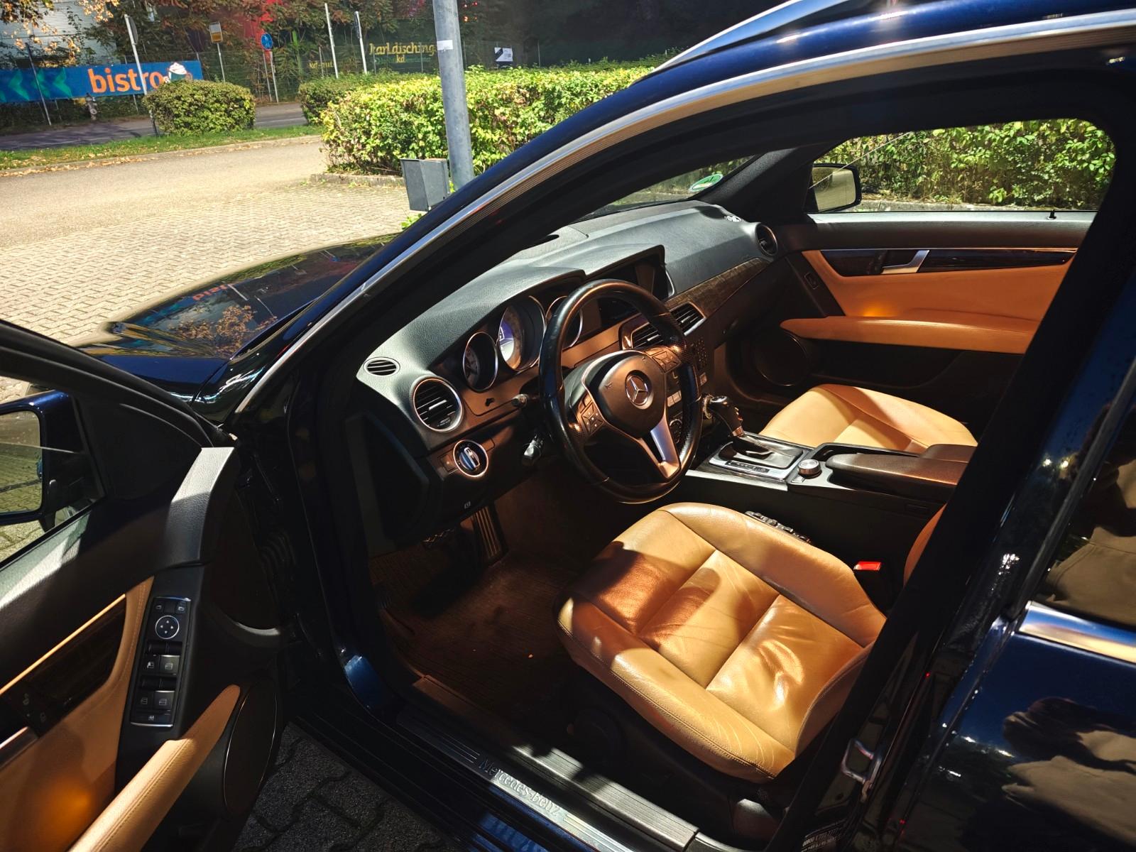 Mercedes-Benz C220 2011 — engine 2.143 cm³, 170 HP (125kW)