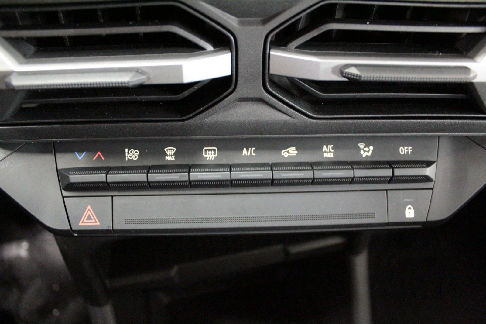 Fahrzeugabbildung Dacia Duster ECO-G 100 Expression*Winterpaket*