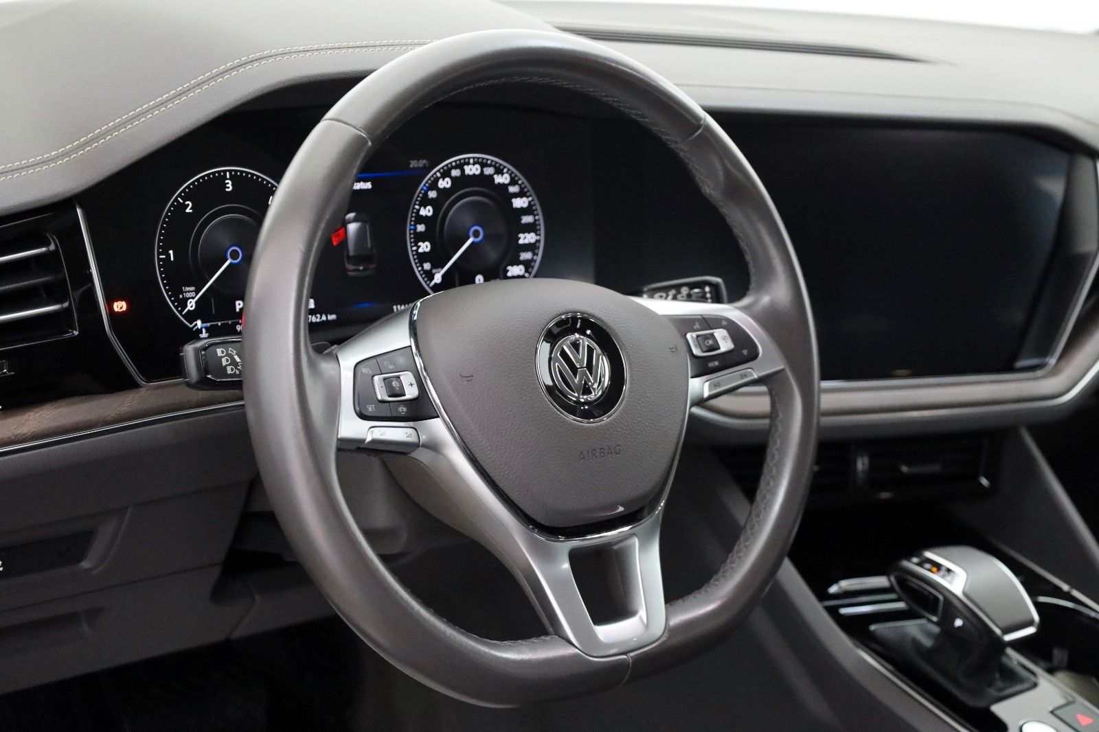 Fahrzeugabbildung Volkswagen Touareg Atmosphere 4M Leder,Navi,LED,Kamera,SH