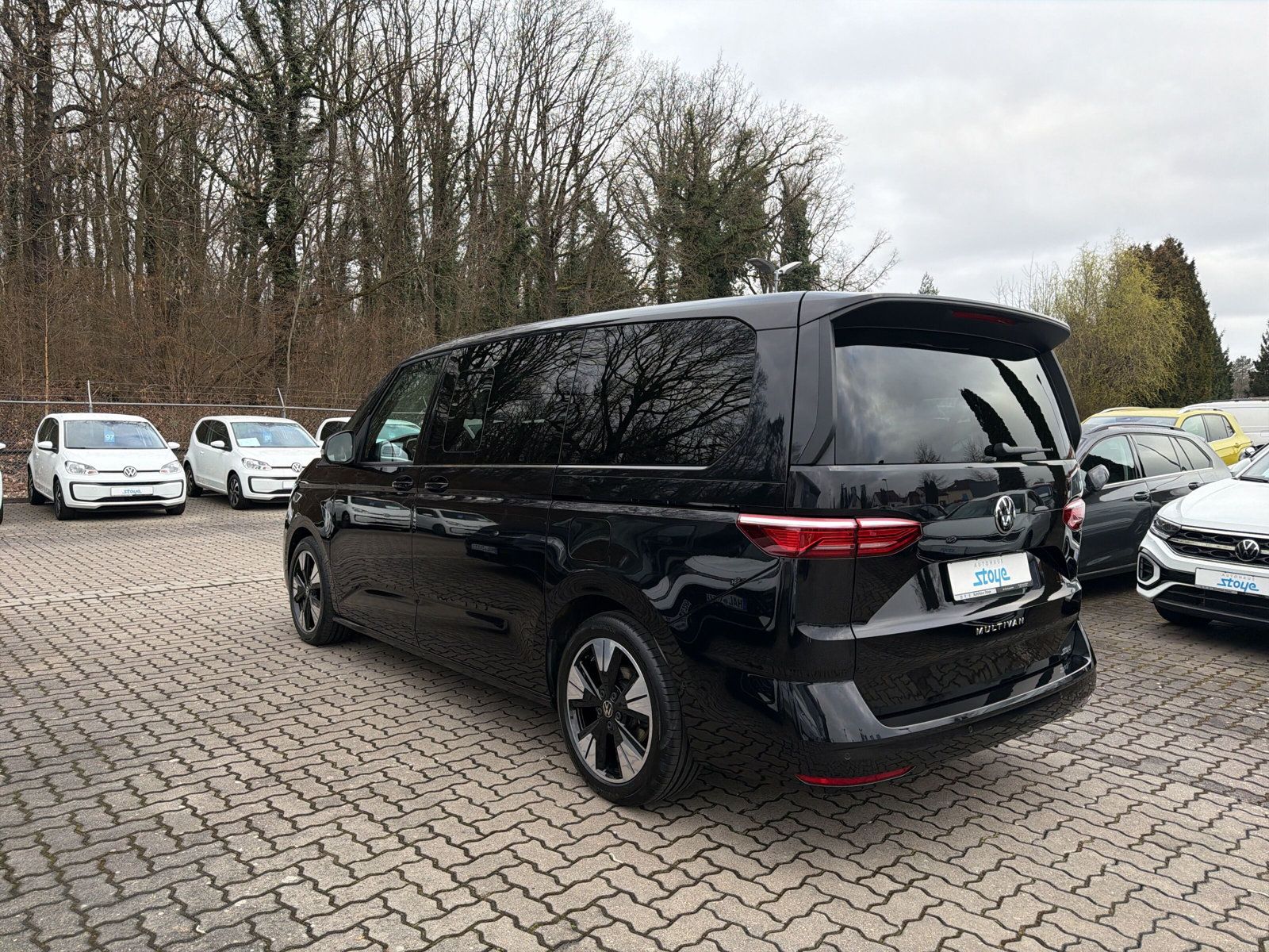 Multivan Life la. TDi Navi AZV IQ light v a v
